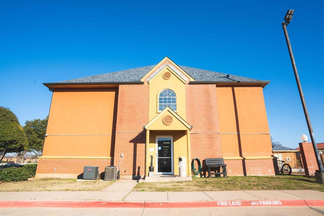 Hotel Regency & Dfw 3*