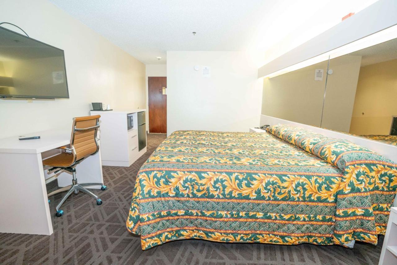 Regency & Dfw Hotel