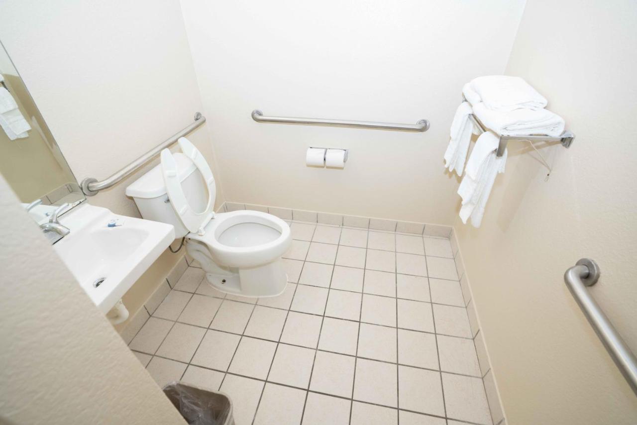 Hotel Regency & Dfw 3*