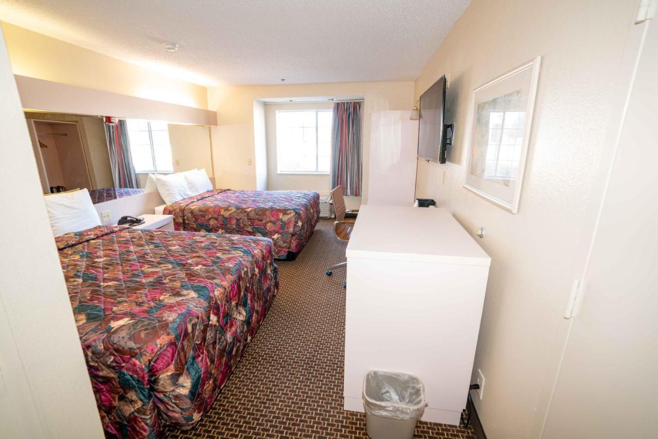 Hotel Regency & Dfw 3*